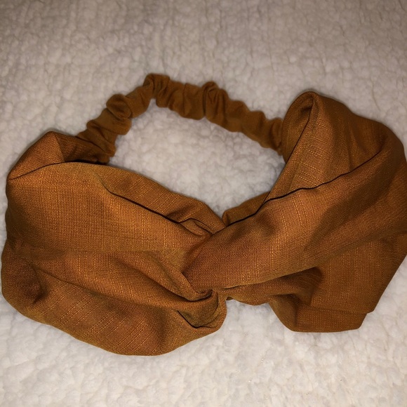 Fashion Nova Accessories - 2/$13 Fashion nova tan twisted headband wrap